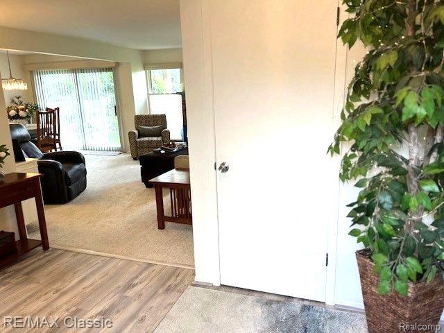 702 TENNYSON, Rochester Hills, MI 48307 — Photo 3