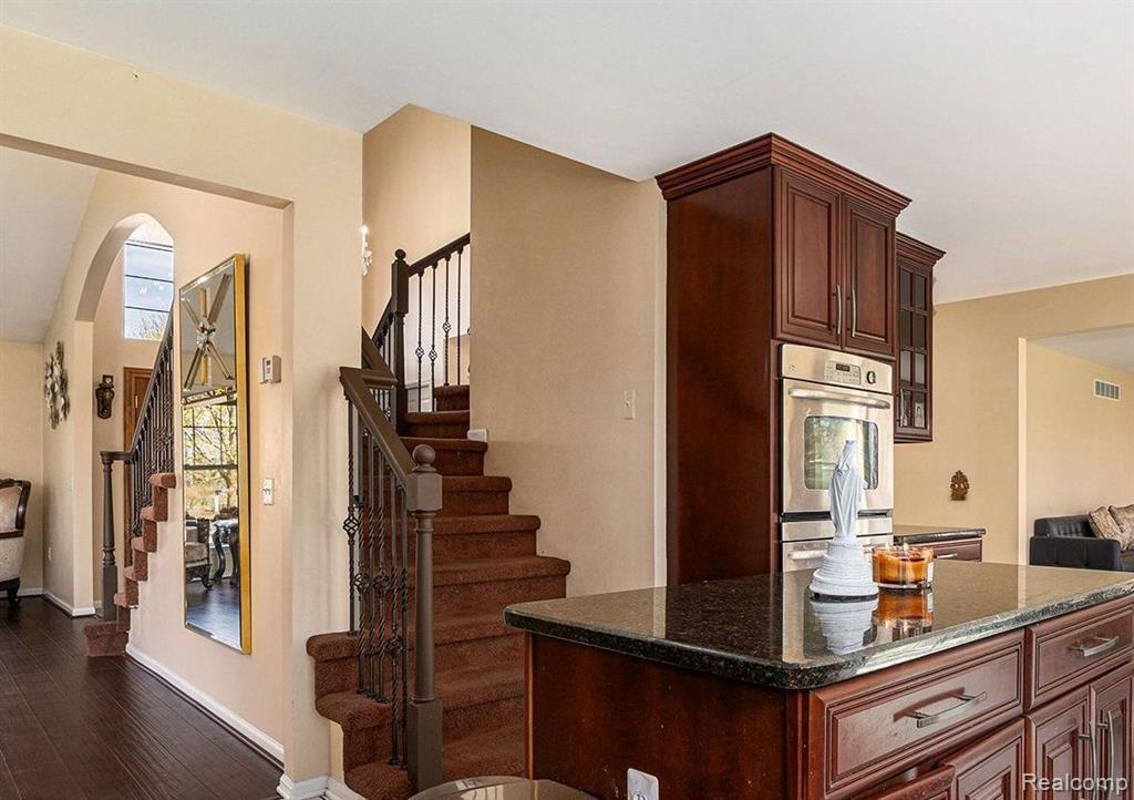 7549 ACORN HILL Court, West Bloomfield, MI 48323 — Photo 14