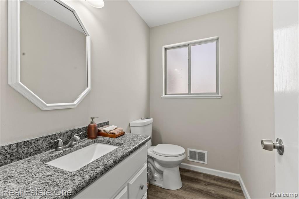 2931 Wisconsin Road, Troy, MI 48083 — Photo 21