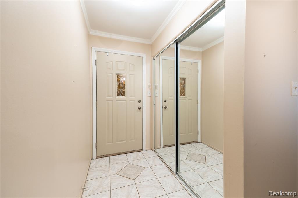 8063 Colony Drive, 1, Grosse Ile, MI 48138 — Photo 3
