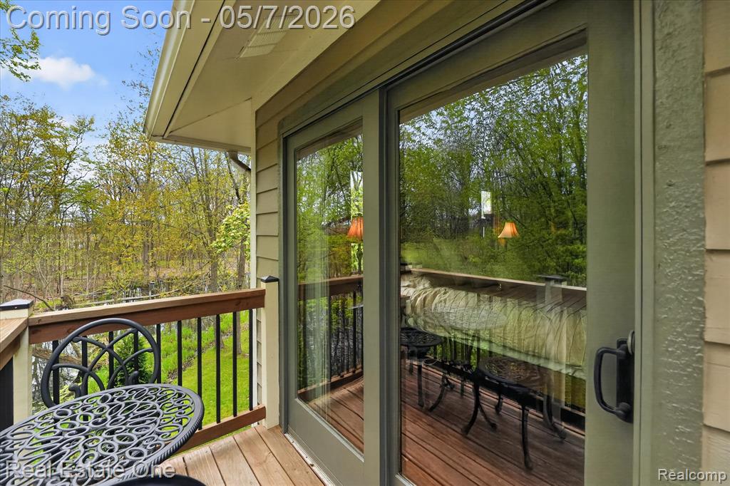38967 Holsworth Court, Farmington, MI 48331 — Photo 30