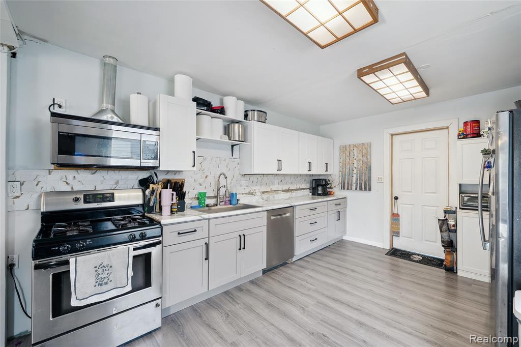 6018 Harrison Street, Garden City, MI — Photo 14