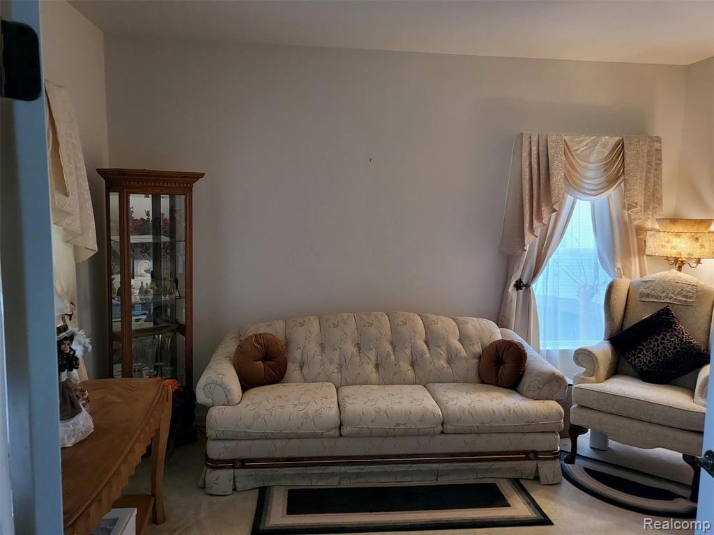 5216 Northwood Road, Grand Blanc, MI 48439 — Photo 4