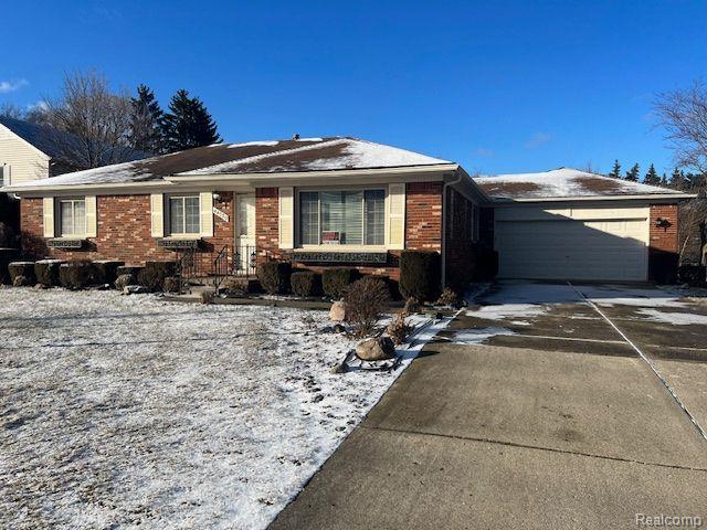 44720 W 10 MILE Road, Novi, MI — front exterior