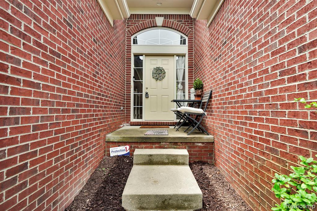 1128 Andover Circle, Commerce Twp, MI 48390 — Photo 3