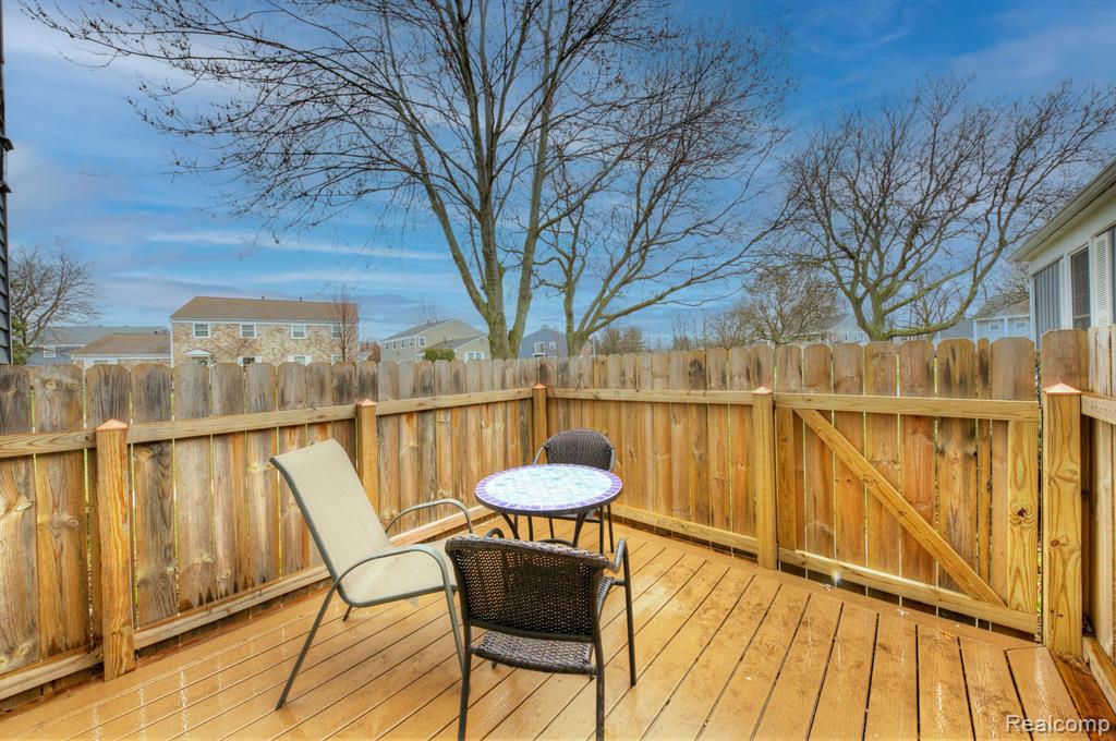 23535 N ROCKLEDGE, Novi, MI — Photo 5
