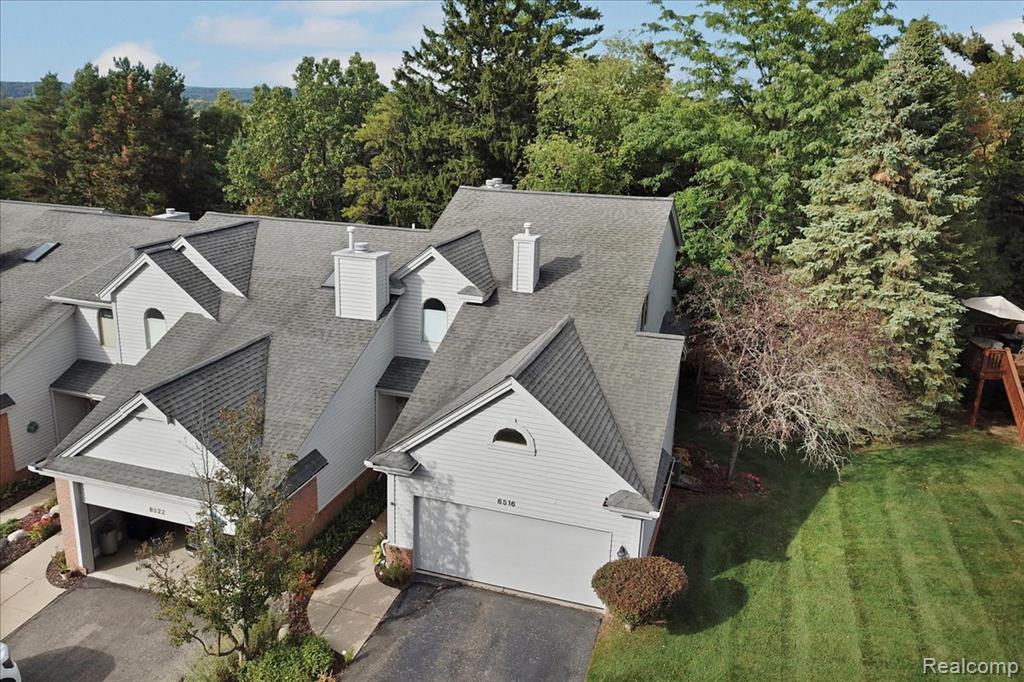 6516 Scenic Pines Court, Clarkston, MI — Photo 2