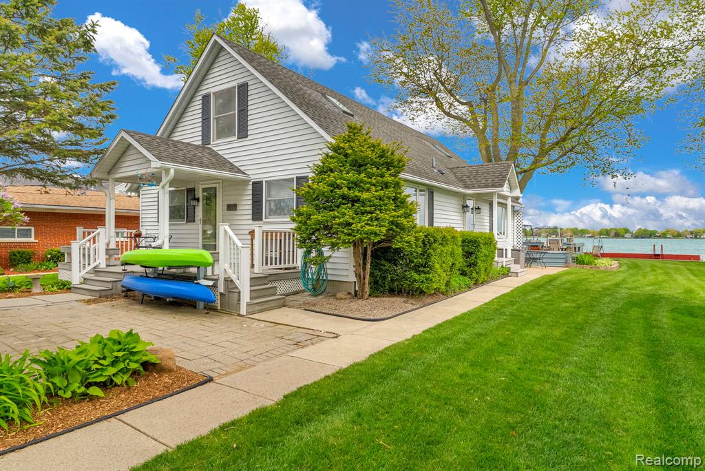 5441 Pointe Drive, East China, MI — Photo 11