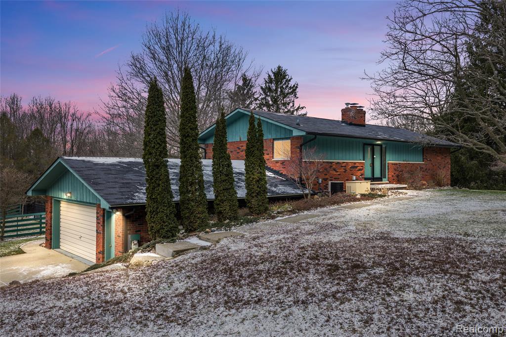 9801 Gibbs Road, Clarkston, MI 48348 — Photo 35