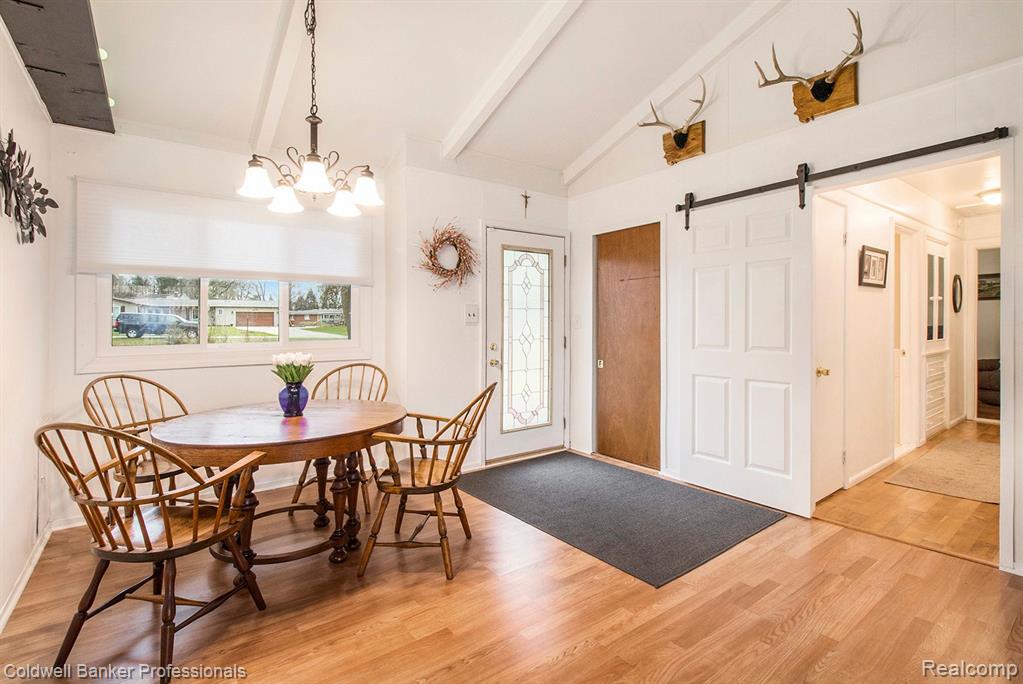 4473 CEDARDALE Lane, Flushing, MI 48433 — Photo 9