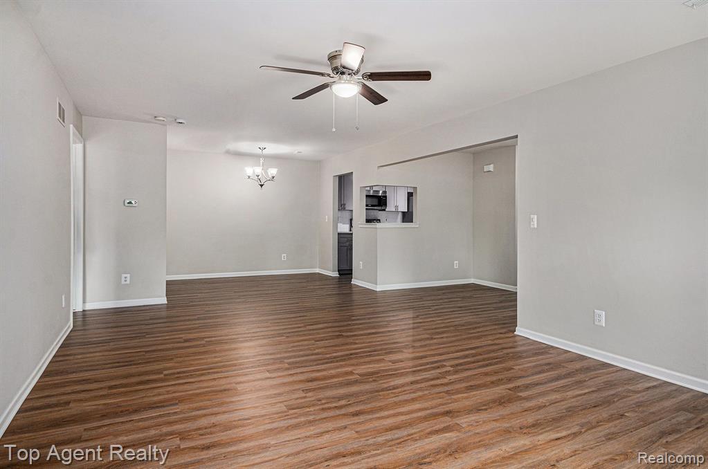 4184 Berkshire Drive, Sterling Heights, MI 48314 — Photo 5