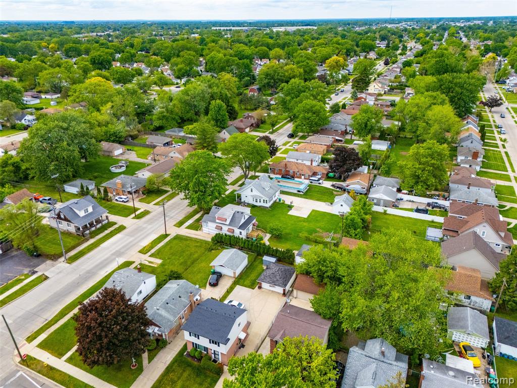 24248 Hayes Avenue, Eastpointe, MI 48021 — Photo 57
