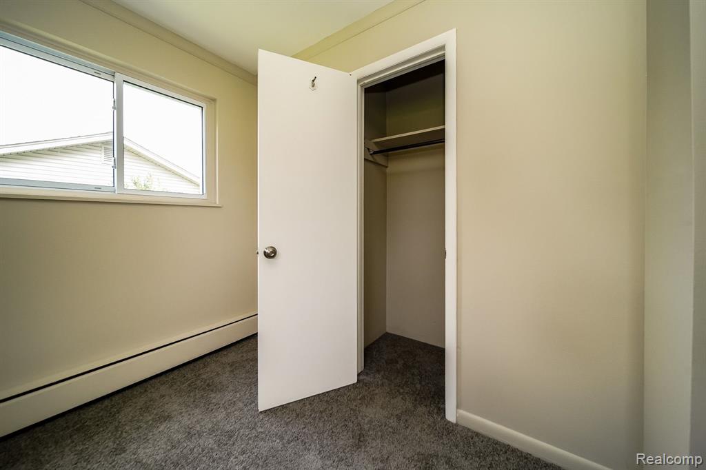 46269 HULING Street, Shelby Twp, MI 48317 — Photo 39