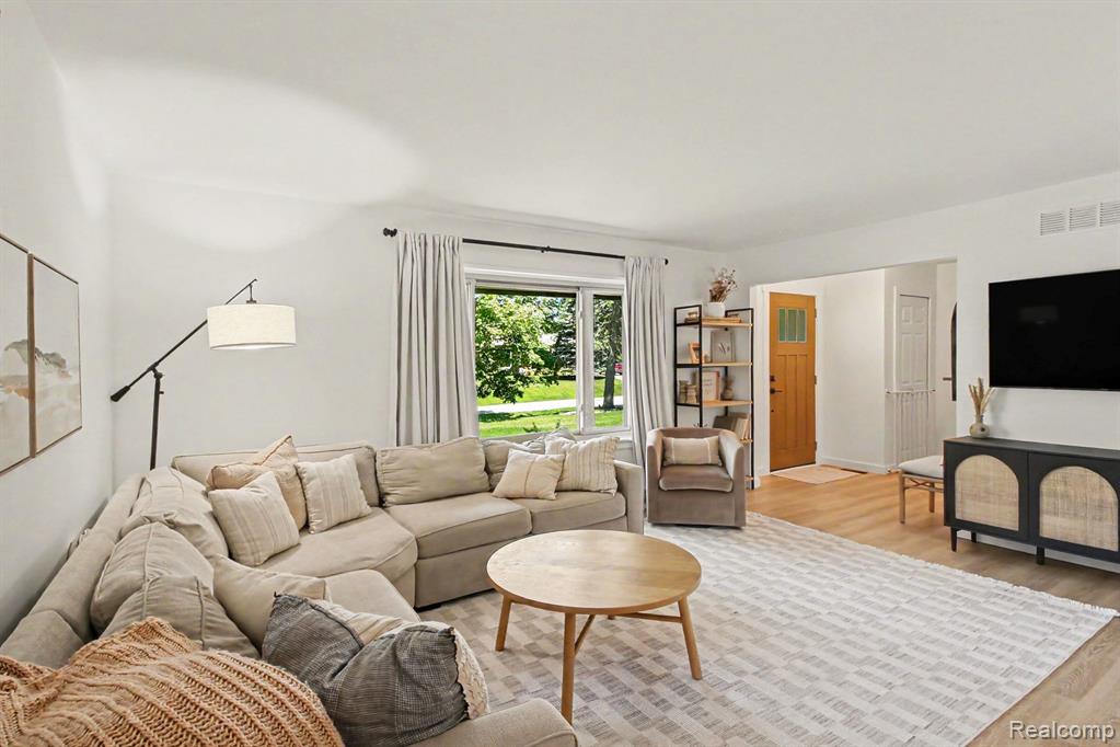 6480 Grand Circle Drive, Brighton, MI 48116 — Photo 3