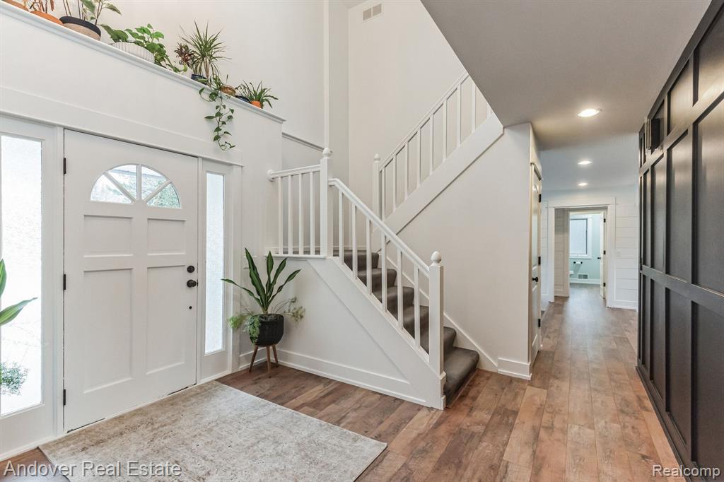 9581 AUTUMNWOOD Circle, Kalamazoo, MI 49009 — Photo 17