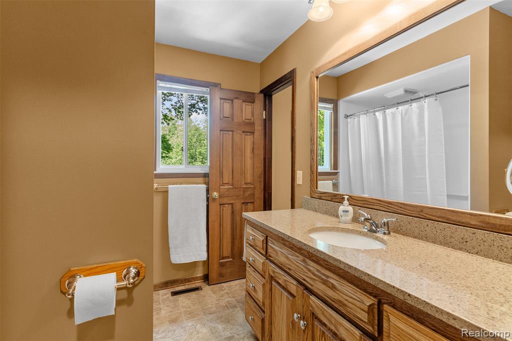 13256 Pine Valley Drive, Clio, MI 48420 — Photo 31