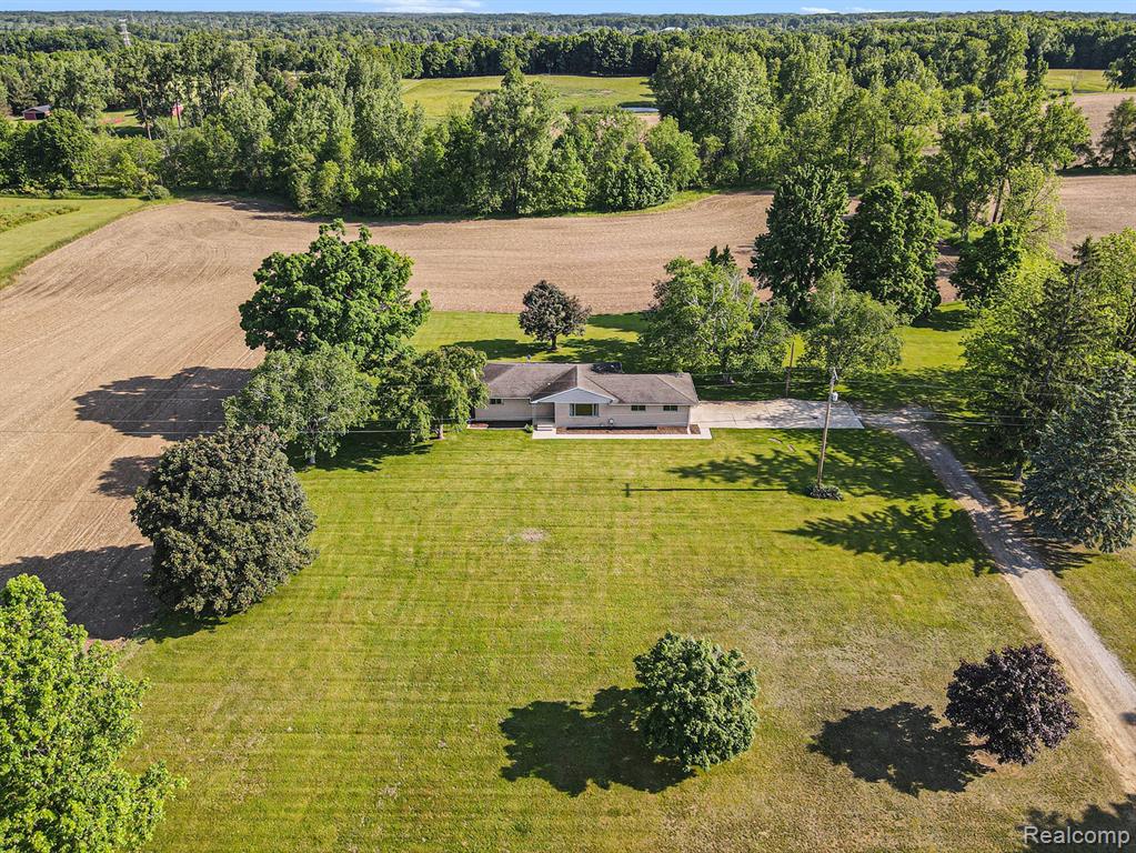 12105 Hegel Road, Goodrich Vlg, MI — Photo 22