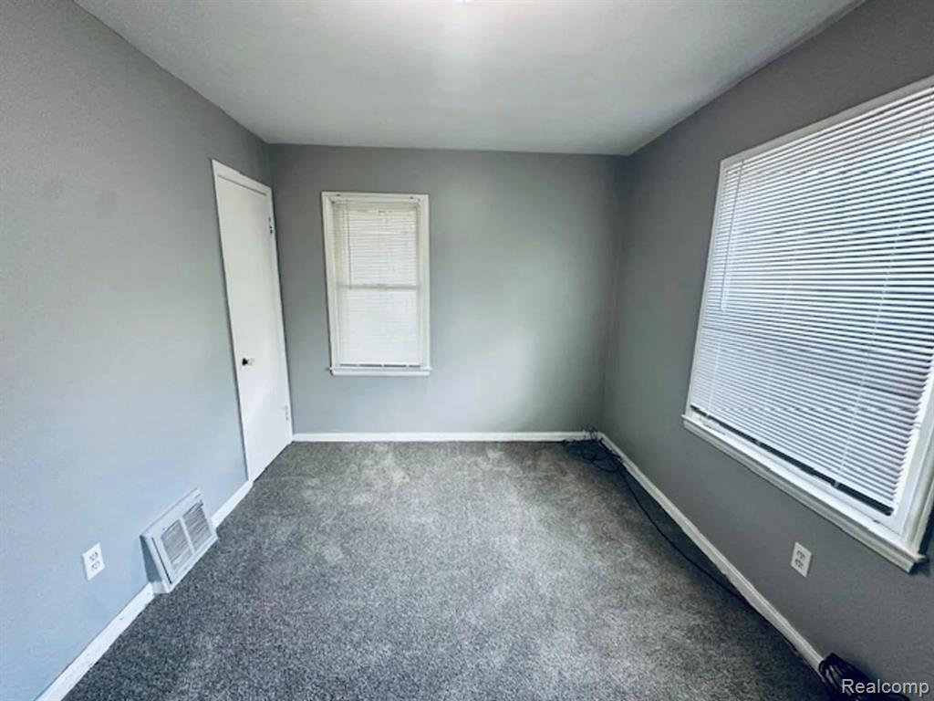 9213 Plainview Avenue, Detroit, MI 48228 — Photo 6
