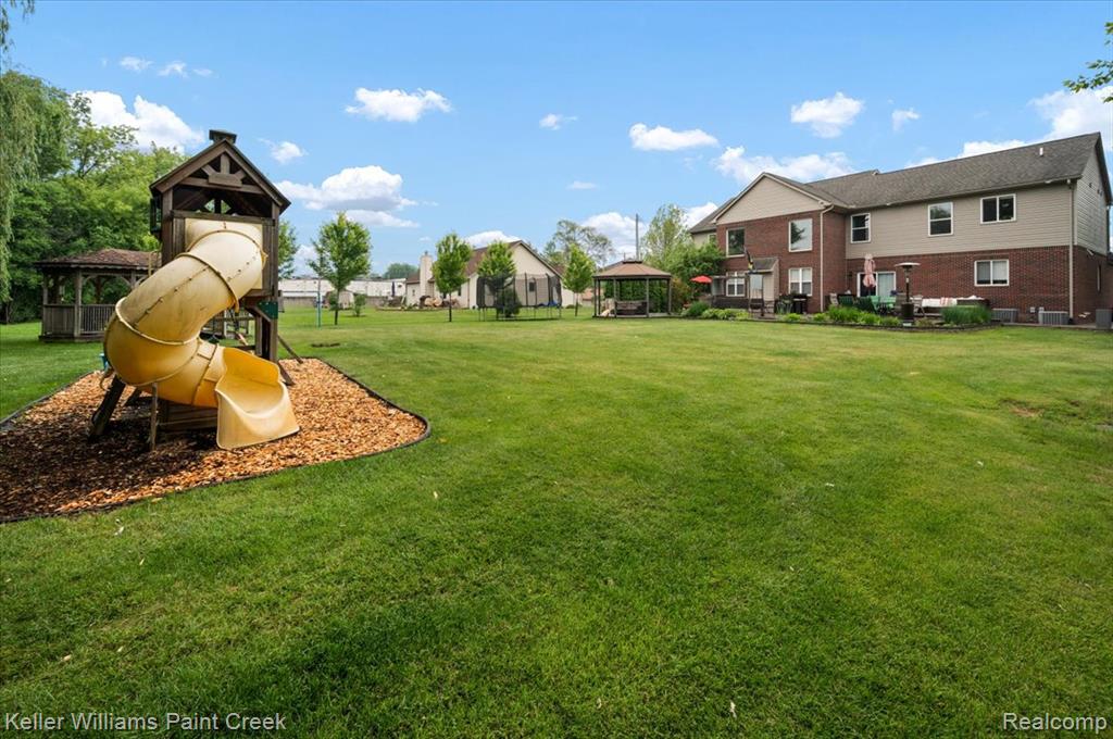 915 Harris Drive, Troy, MI 48083 — Photo 46
