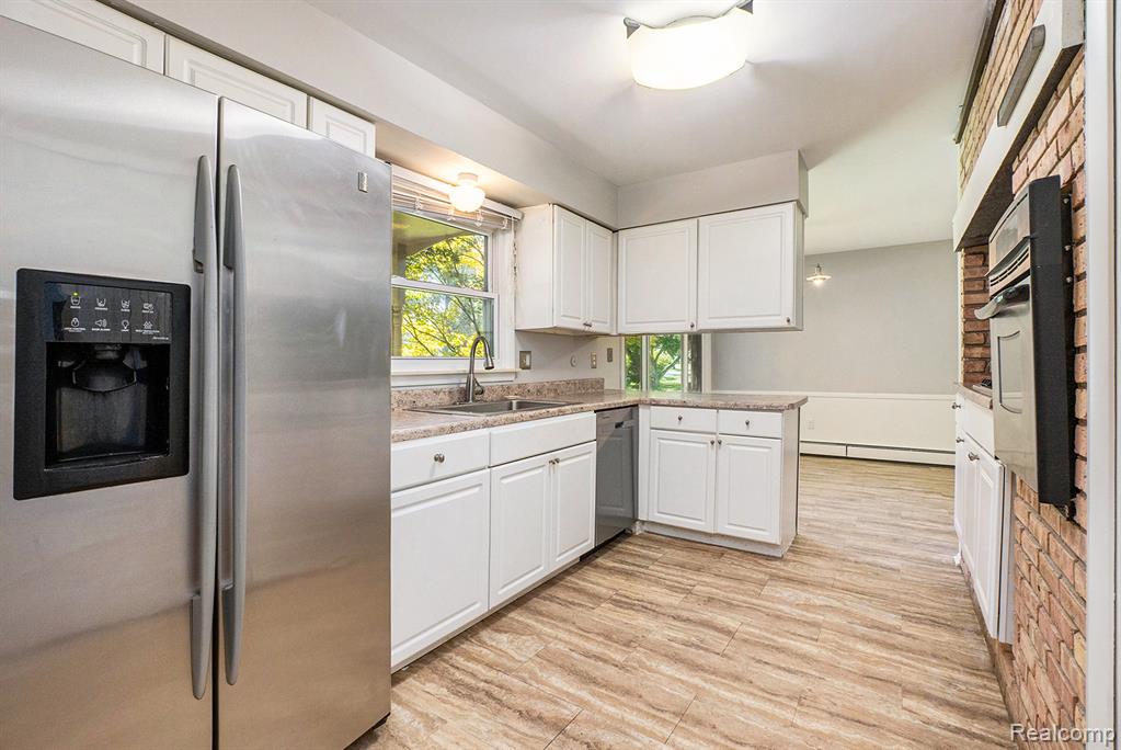 4516 Kevin Court, West Bloomfield, MI — Photo 13