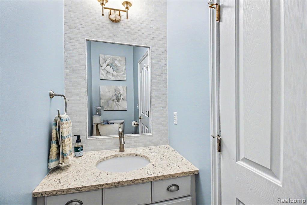9367 Wildflower Way, Davisburg, MI 48350 — Photo 23