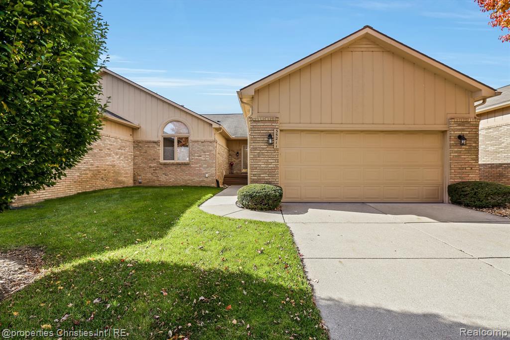 35211 White Pine Trail, Farmington Hills, MI 48335 — Photo 33
