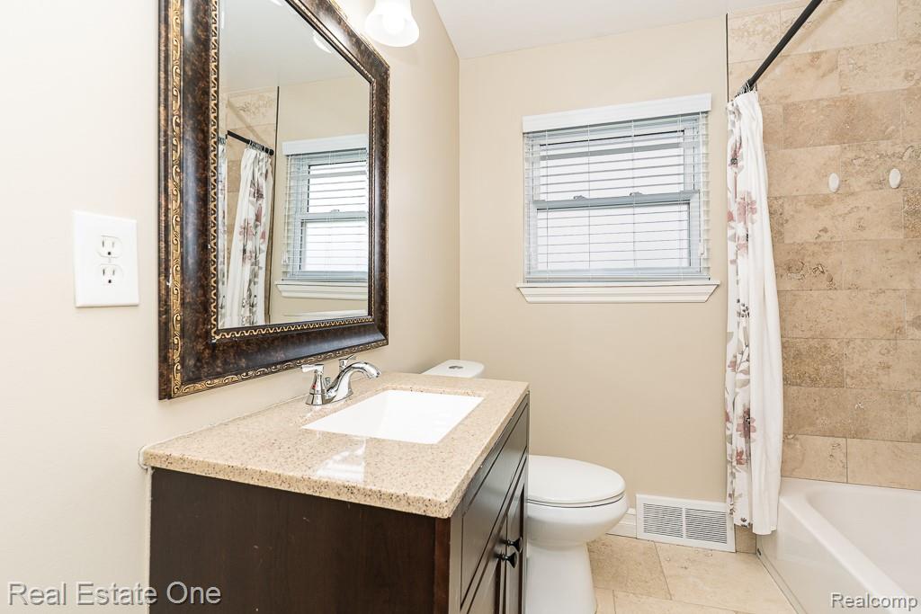 50709 Mile End Drive, Shelby Twp, MI 48317 — Photo 18
