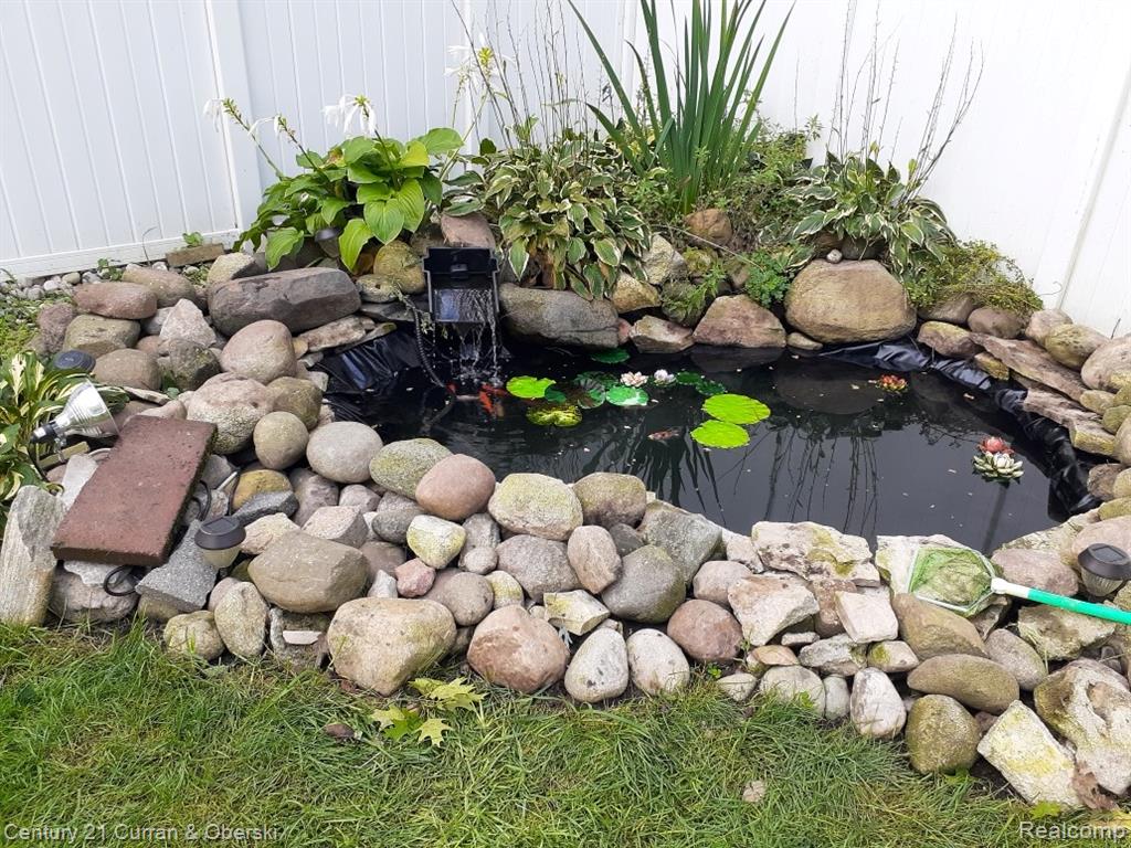 3633 Richmond St, Waterford, MI 48328 — Photo 17