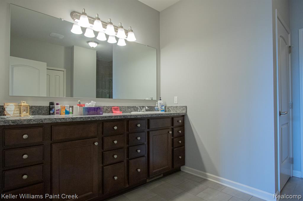 49231 Hanna Court, Macomb, MI 48042 — Photo 16