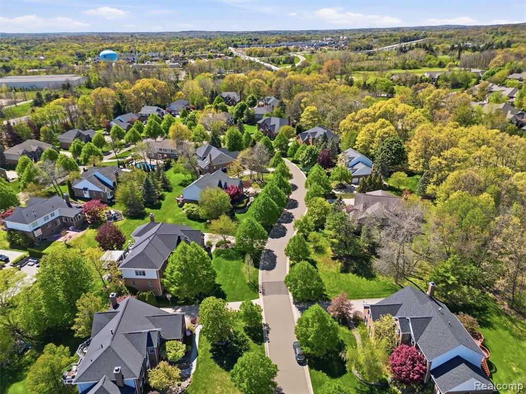 5318 Glenwood Creek, Clarkston, MI 48348 — Photo 2