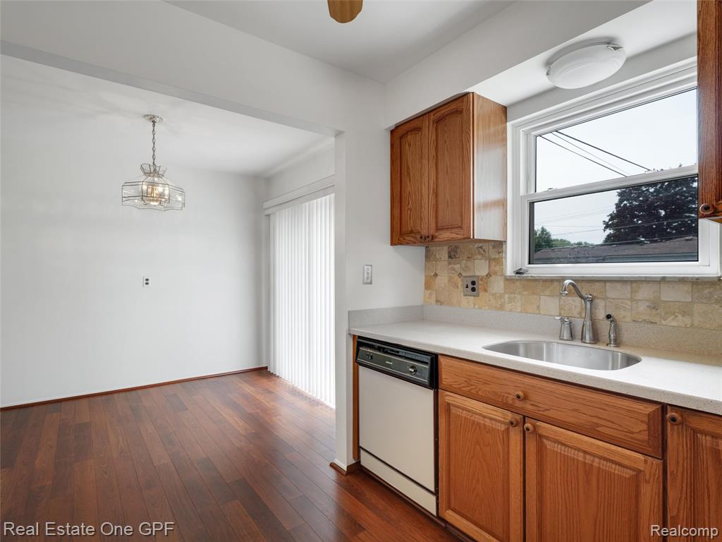 5214 Busch Avenue, Warren, MI 48091 — Photo 15