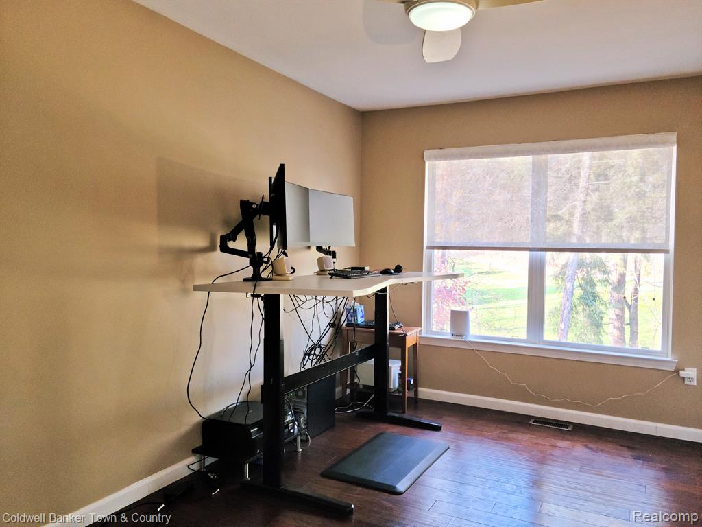 2550 Signature Circle, Pinckney, MI 48169 — Photo 16