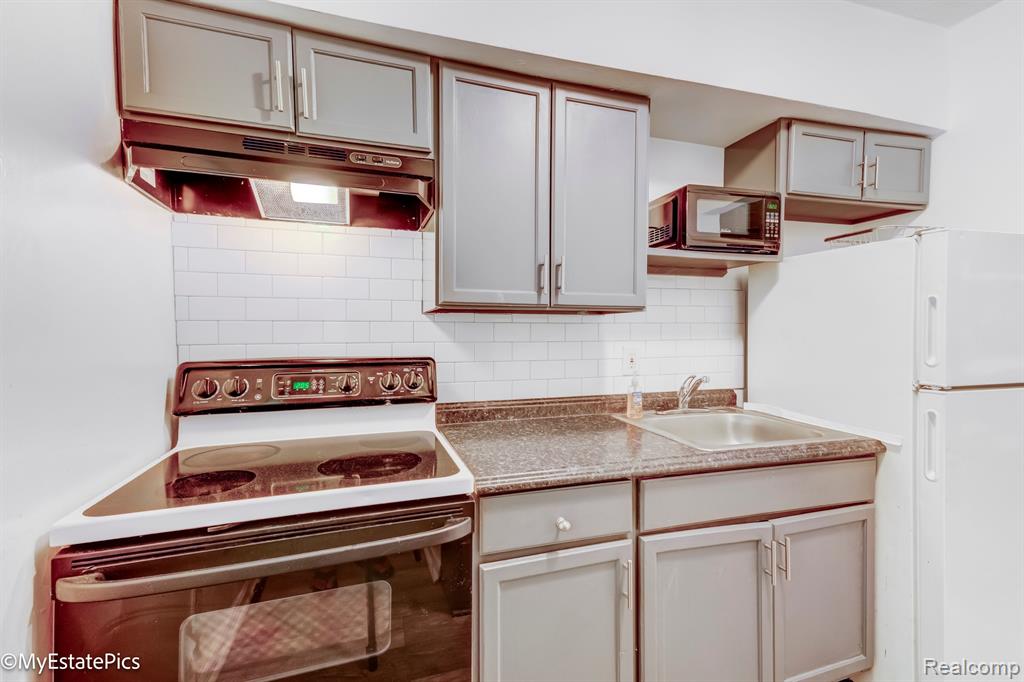 925 MADISON Street, Ypsilanti, MI 48197 — Photo 11