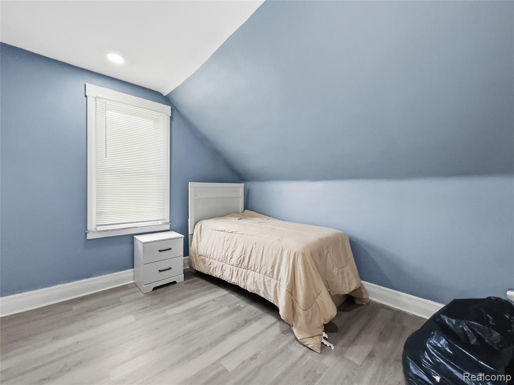 9325 E Warren Avenue, Detroit, MI 48214 — Photo 11