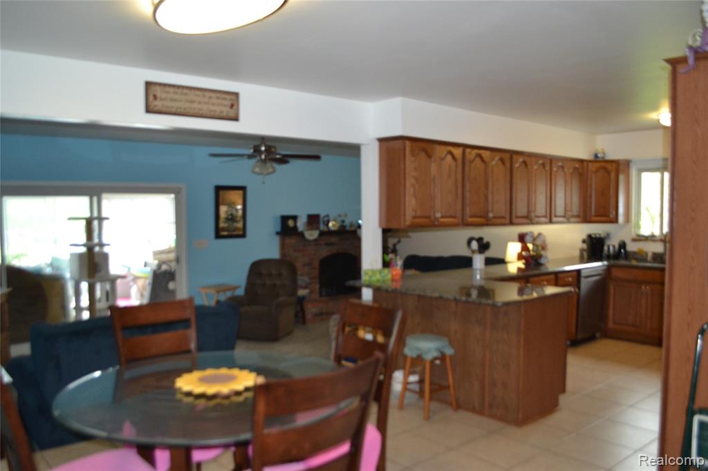 5448 FAIRVIEW Drive, Grand Blanc, MI 48439 — Photo 9