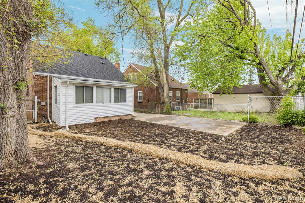 16871 Asbury Park, Detroit, MI 48235 — Photo 6
