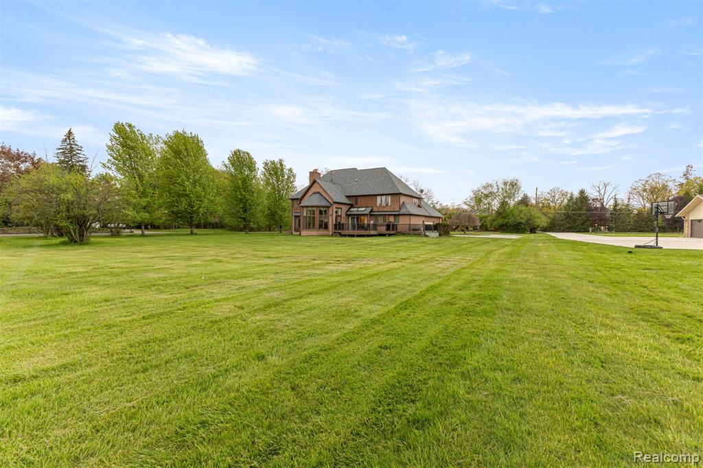 30060 Bristol Lane, Bingham Farms, MI 48025 — Photo 67