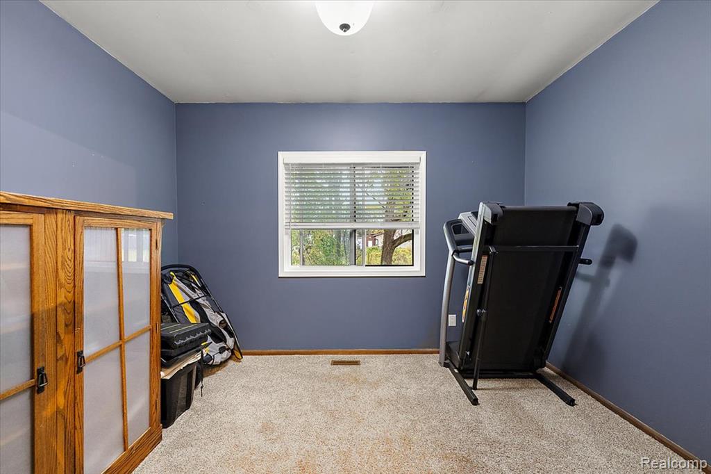 8021 Washburn Road, Goodrich Vlg, MI — Photo 29
