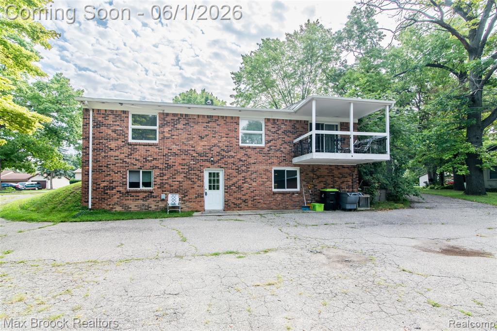 465 Robert Court, Auburn Hills, MI 48326 — Photo 7