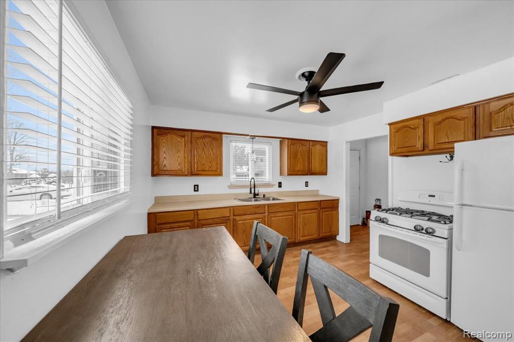 5151 Brobeck Street, Flint, MI 48532 — Photo 17
