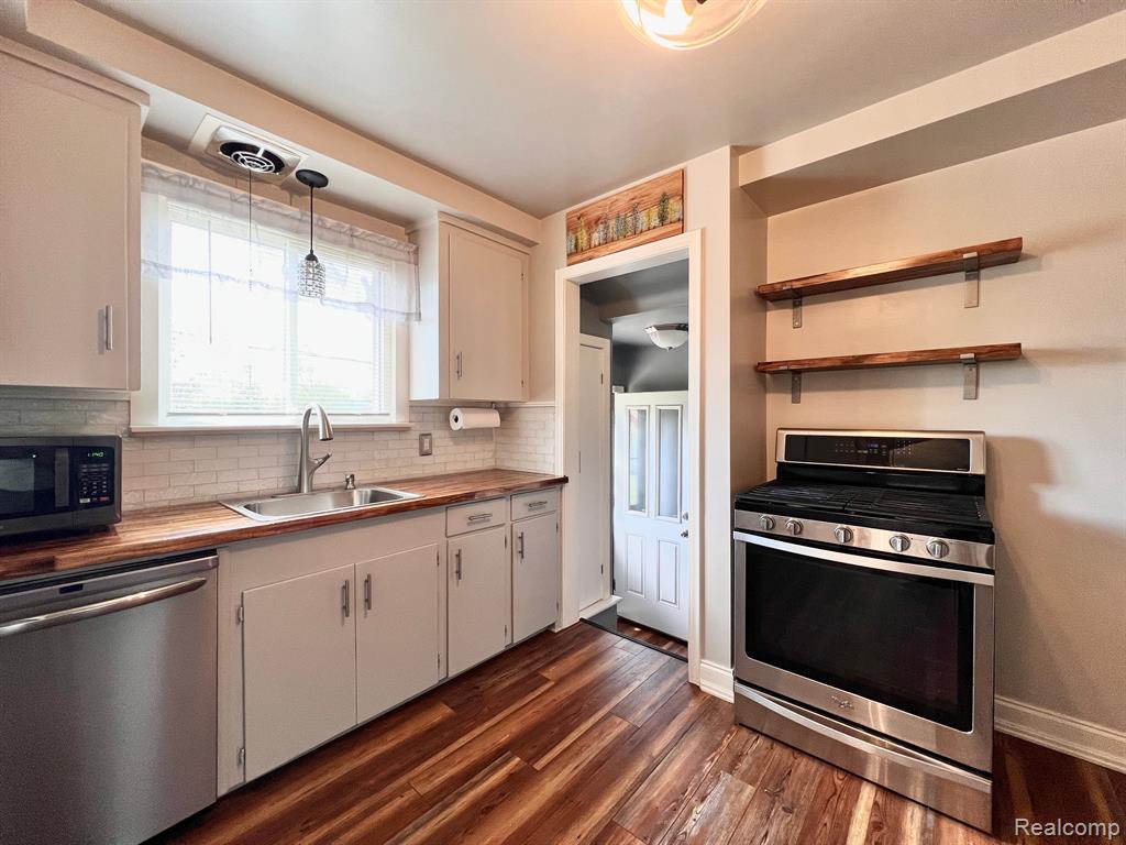 8488 HARDING, Center Line, MI 48015 — Photo 19