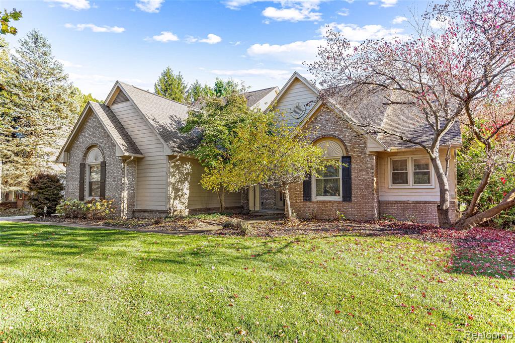 7185 Aaronway Drive, West Bloomfield, MI 48324 — Photo 2