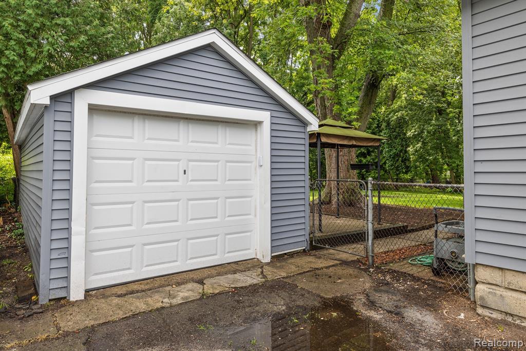 536 ATWATER Street, Lake Orion, MI 48362 — Photo 42