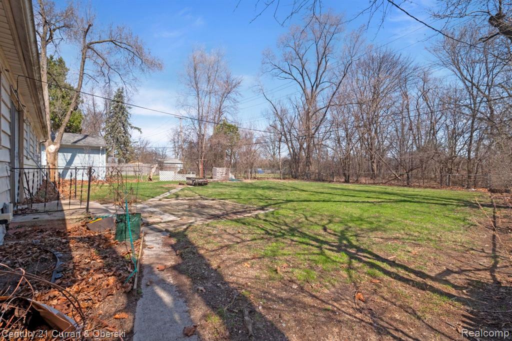 545 HUDSON Street, Ypsilanti, MI 48198 — Photo 16