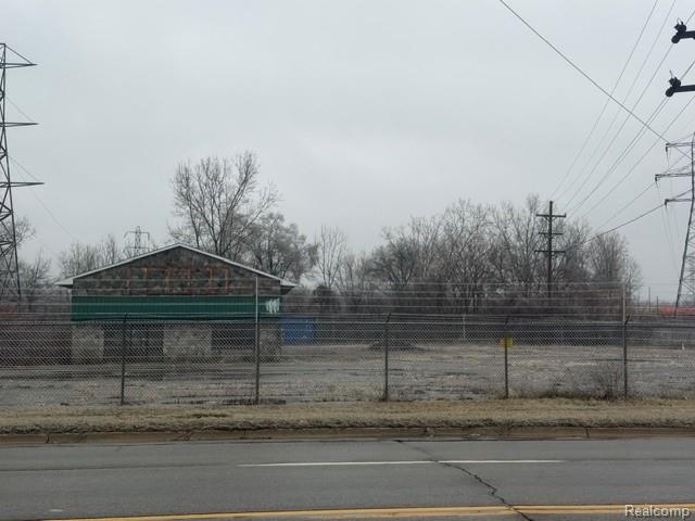 4096 N Dort Highway, Flint, MI 48506 — front exterior