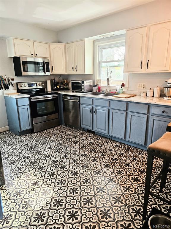 4179 DALLAS Avenue, Holt, MI 48842 — Photo 3