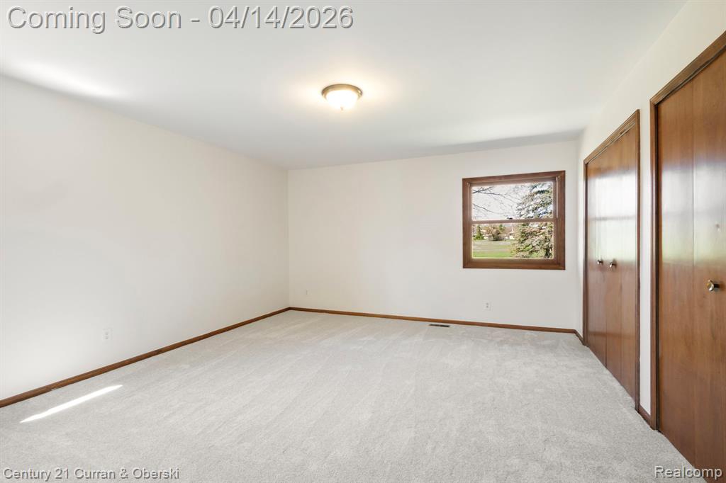 41100 White Haven Court, Northville, MI 48168 — Photo 33