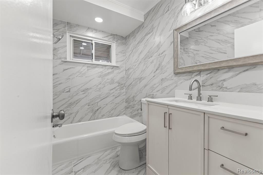 462 Clair Street, Garden City, MI — Photo 13