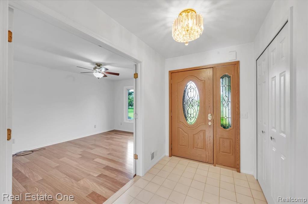 751 Bristol Lane, Clarkston, MI 48348 — Photo 3