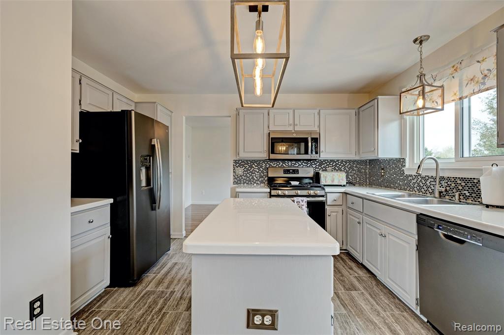 2324 Malena Lane, Oxford, MI 48371 — Photo 17